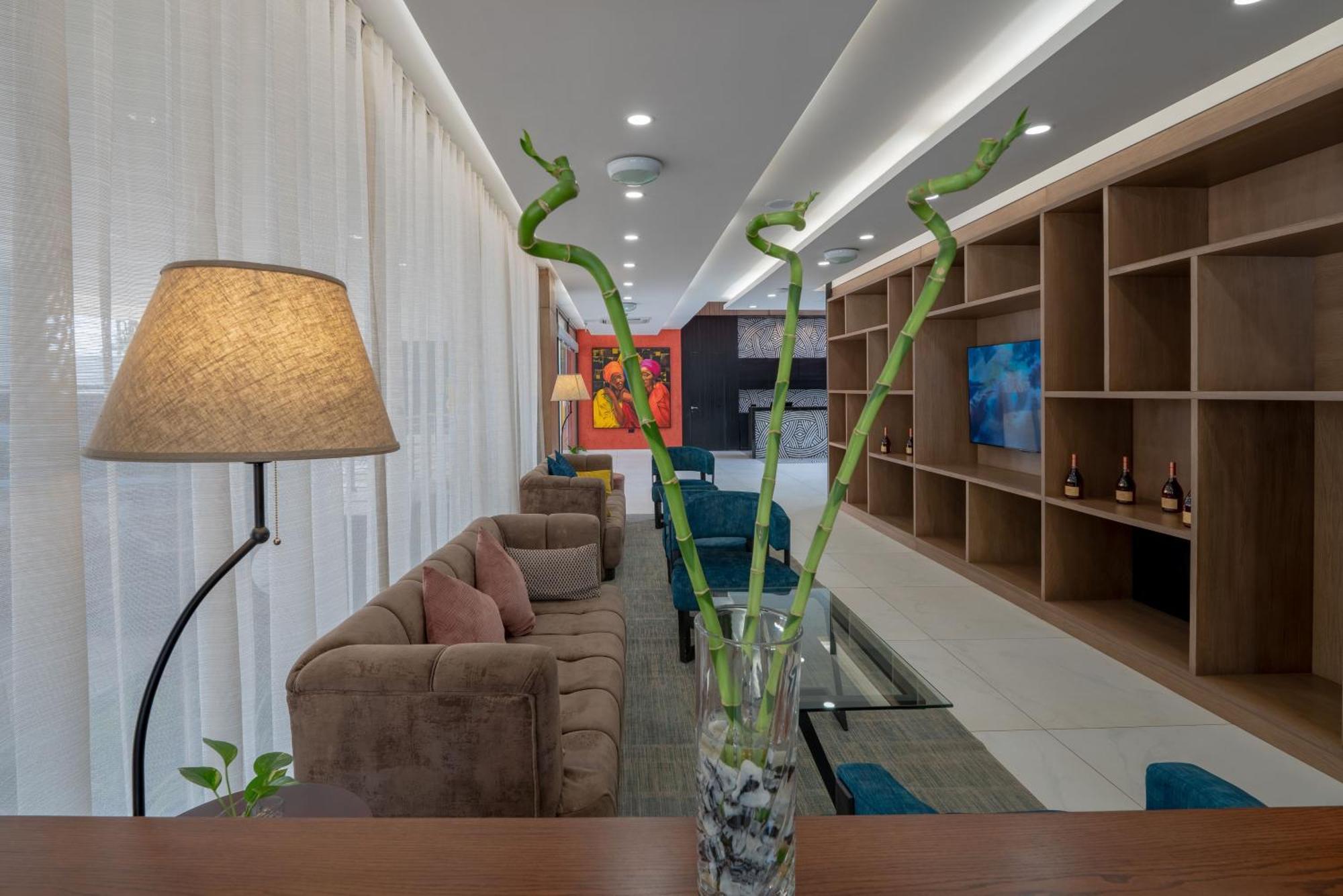 Eden Gardens Hotel Accra Exterior photo
